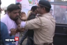 প্রাথমিকে চাকরি চেয়ে টেট উত্তীর্ণদের বিক্ষোভ, আটক কয়েকজন পরীক্ষার্থী