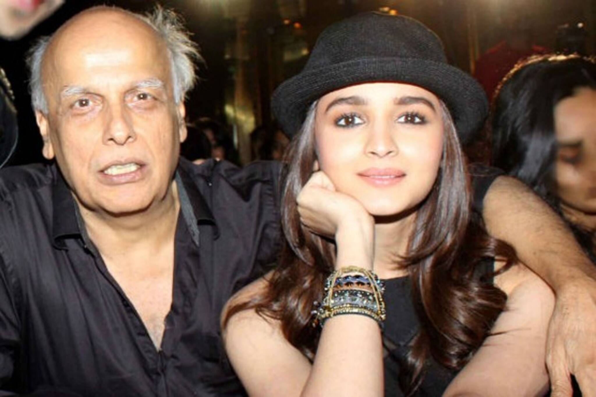 টাকা না দিলে খুন করা হবে আলিয়া ও তাঁর পরিবারকে, মহেশ ভাটকে ফোনে হুমকি