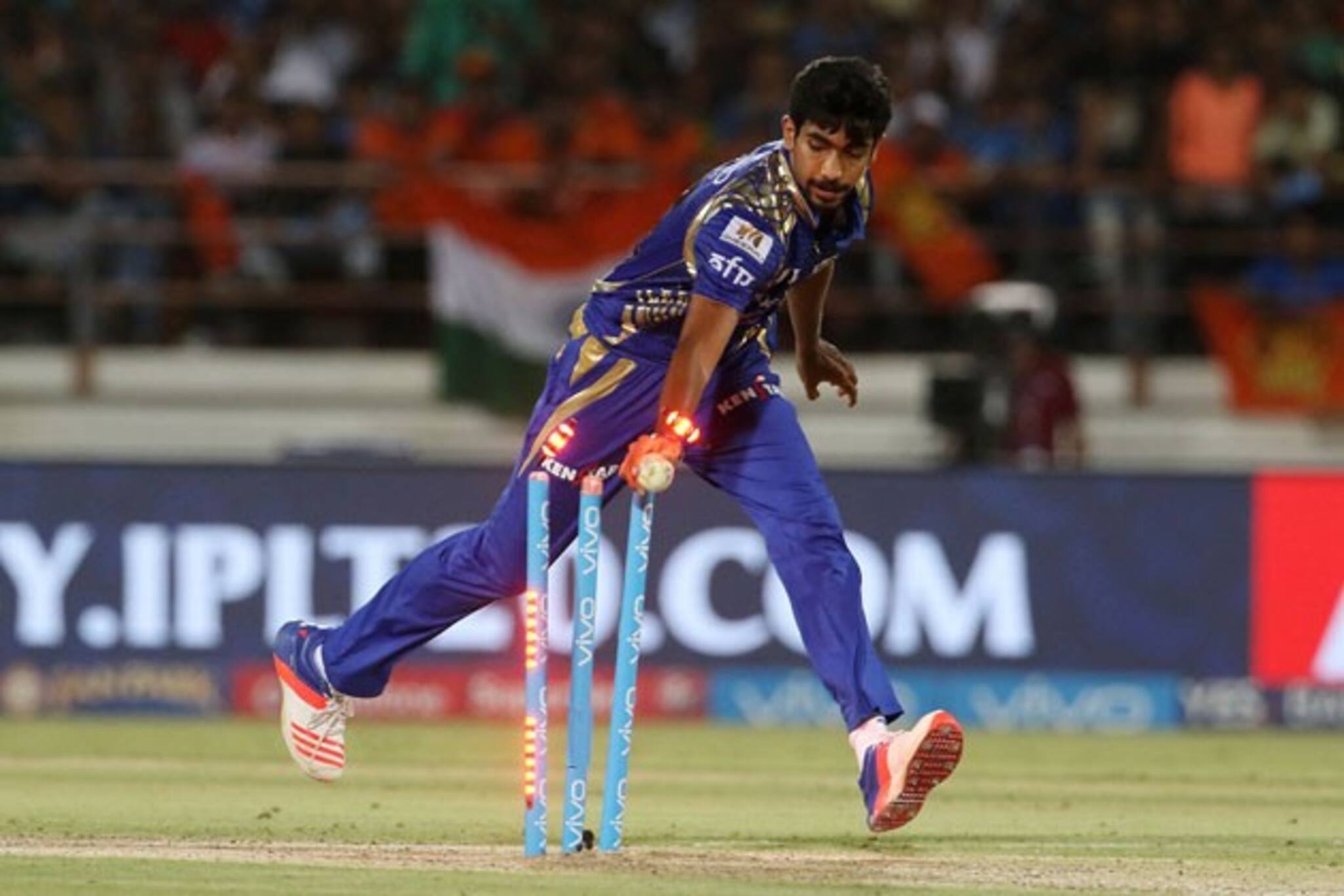 সুপার ওভারে দুরন্ত জয় মুম্বইয়ের