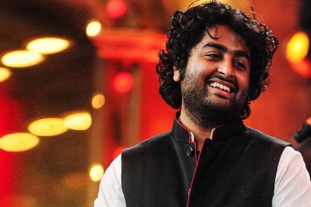 ‘ফেমগুরু’ থেকে প্রকাশ্যে আসা ৷ তবে ভালো গান গেয়েও, ফেমগুরুকুলের সেরা হতে পারেননি অরিজিৎ সিং ৷ তবে এ ঘটনা অনেক পুরনো ৷ আজ বলিউডে হিট গান মানেই অরিজিৎ সিং ! ২৫ এপ্রিল অরিজিৎ সিং পা দিলেন ৩০ বছরে ৷ ‘ফেমগুরু’ থেকে প্রকাশ্যে আসা ৷ তবে ভালো গান গেয়েও, ফেমগুরুকুলের সেরা হতে পারেননি অরিজিৎ সিং ৷ তবে এ ঘটনা অনেক পুরনো ৷ আজ বলিউডে হিট গান মানেই অরিজিৎ সিং ! ২৫ এপ্রিল অরিজিৎ সিং পা দিলেন ৩০ বছরে ৷