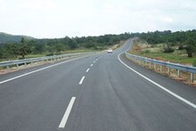 রাজ্যে মদ বাঁচাতে পরিচয় বদলাল জাতীয় সড়ক