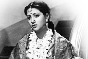 জন্মদিনে মহানায়িকাকে ফিরে দেখা...