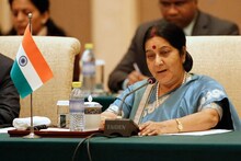 ফ্র্যাঙ্কফুর্ট বিমানবন্দরে ভারতীয় মহিলাকে নগ্ন করে তল্লাশি, ঘটনায় রিপোর্ট তলব সুষমার