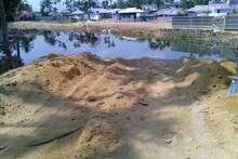 পুকুর সংস্কারের নামে ভরাটের অভিযোগ, প্রশাসনের হস্তক্ষেপে পুকুরপাড়ে জারি ১৪৪ ধারা