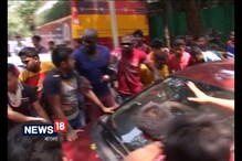 ডার্বিতে হার, ইস্টবেঙ্গল ক্লাবের সামনে সমর্থকদের বিক্ষোভ ডার্বিতে হার, ইস্টবেঙ্গল ক্লাবের সামনে সমর্থকদের বিক্ষোভ