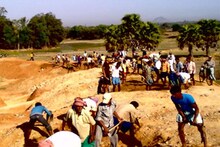 ফের ১০০ দিনের কাজে চরম দুর্নীতির অভিযোগ