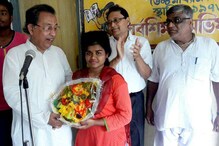 মাদ্রাসায় রেকর্ড ফল করে তাক লাগাল হিন্দু মেয়ে ! মাদ্রাসায় রেকর্ড ফল করে তাক লাগাল হিন্দু মেয়ে !