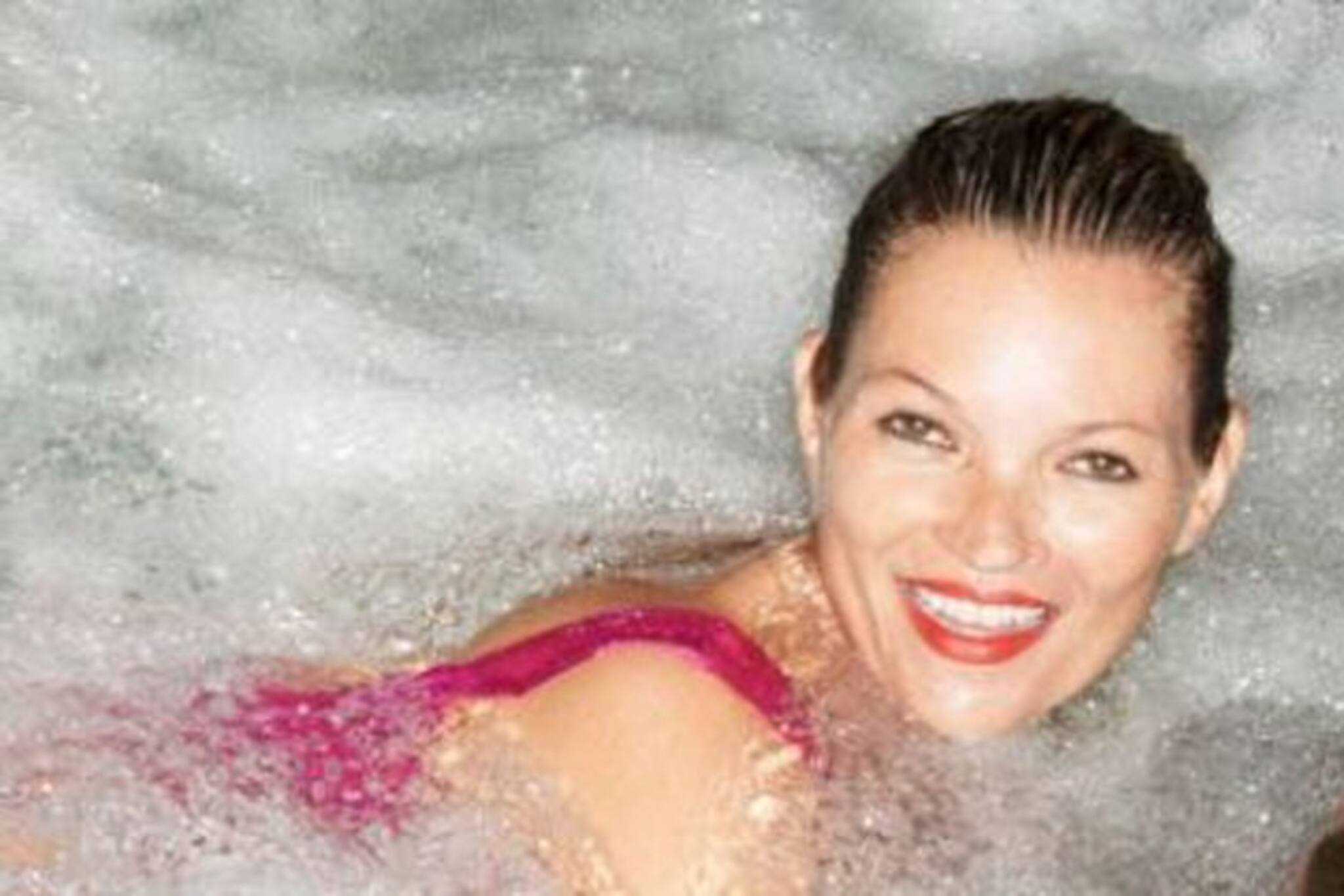 মুখ্যমন্ত্রীর সঙ্গে দেখা করতে হলে শ্যাম্পু-সাবান মেখে স্নান বাধ্যতামূলক!