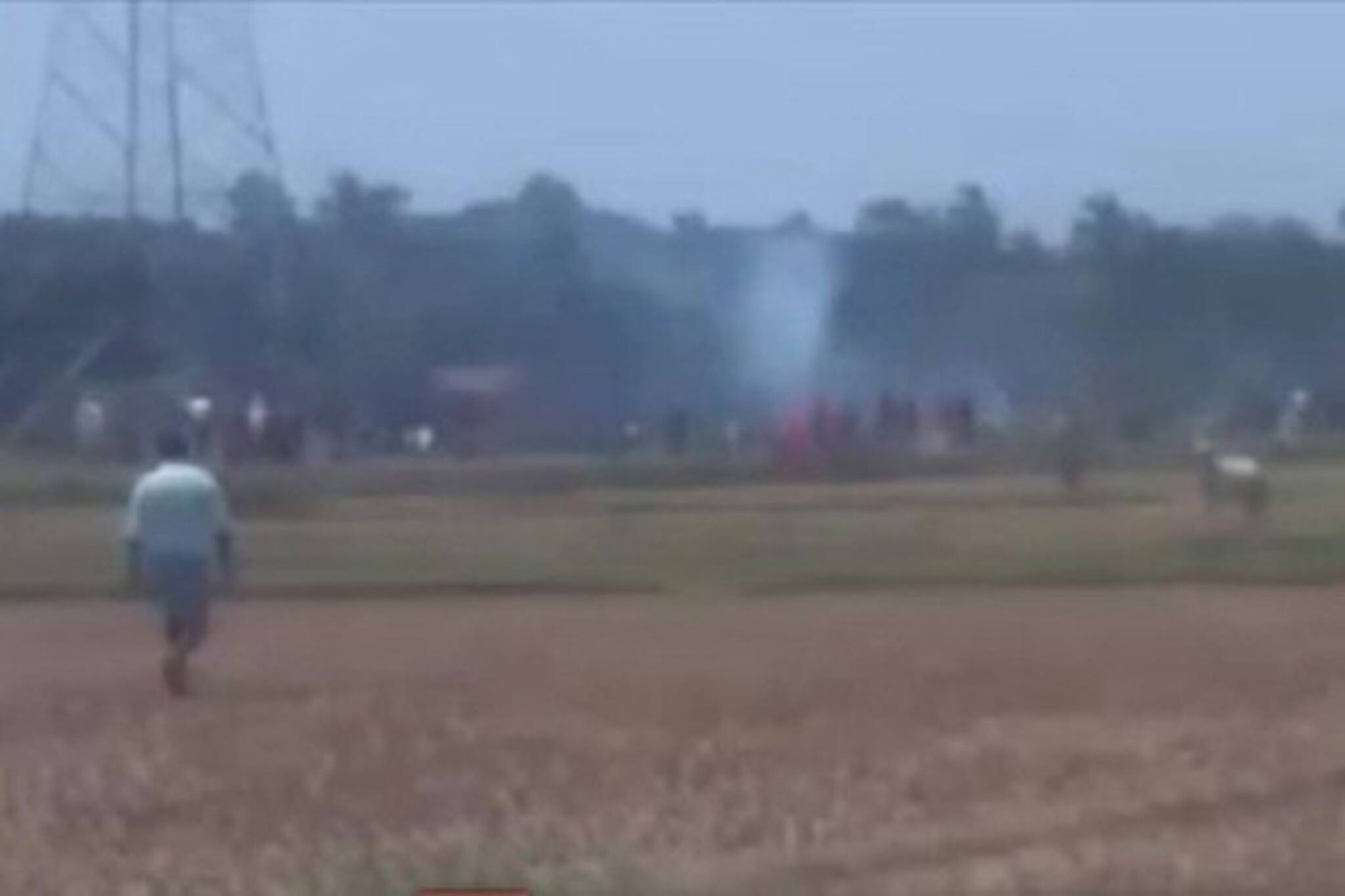 আন্দোলন তুলতে রাতে বোমাবাজির অভিযোগ, আজও থমথমে ভাঙড়