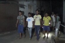 বাঁকুড়ার স্কুলডাঙায় অনন্য নজির, ইদ পালনে একসঙ্গে হিন্দু-মুসলিম বাঁকুড়ার স্কুলডাঙায় অনন্য নজির, ইদ পালনে একসঙ্গে হিন্দু-মুসলিম