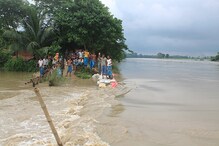 পা পিছলে নদীর জলে, সারারাত সাঁতার কেটে প্রাণে বাঁচলেন ৬১ বছরের মহিলা ! পা পিছলে নদীর জলে, সারারাত সাঁতার কেটে প্রাণে বাঁচলেন ৬১ বছরের মহিলা !