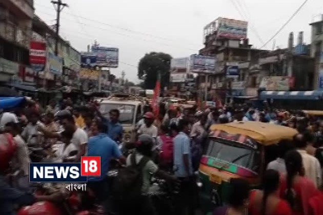 Video: বারুইপুরে রাস্তা অবরোধ করল বিজেপি সমর্থকরা