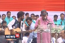 Video: একুশের মঞ্চে কবীর সুমন Video: একুশের মঞ্চে কবীর সুমন
