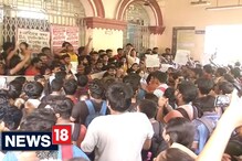 ফের উত্তপ্ত যাদবপুর বিশ্ববিদ্যালয়, অনির্দিষ্টকালের অবস্থানে পড়ুয়ারা ফের উত্তপ্ত যাদবপুর বিশ্ববিদ্যালয়, অনির্দিষ্টকালের অবস্থানে পড়ুয়ারা