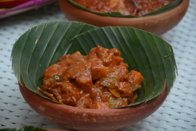 কীভাবে পাঠাবেন? ক্লিক করুন এখানে  http://bengali.news18.com/durga-puja-2017-contest/recipe/ Photo Taken by Aryama Das