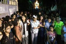 বেনারস হিন্দু বিশ্ববিদ্যালয় ক্যাম্পাসে উত্তেজনা, পুলিশের সঙ্গে পড়ুয়াদের সংঘর্ষ বেনারস হিন্দু বিশ্ববিদ্যালয় ক্যাম্পাসে উত্তেজনা, পুলিশের সঙ্গে পড়ুয়াদের সংঘর্ষ