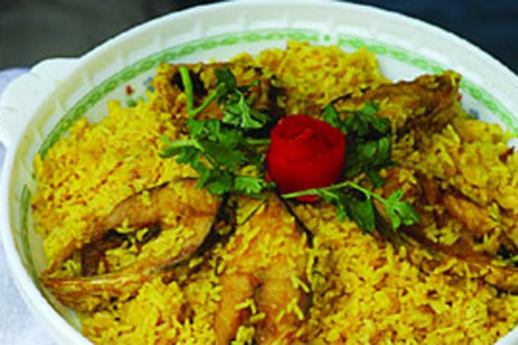 পুজোতে হয়ে যাক ইলিশ খিচুড়ি