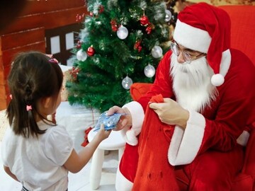 সারা বিশ্বজুড়ে কেমন পালিত হল বড়দিনের উৎসব ? দেখে নিন