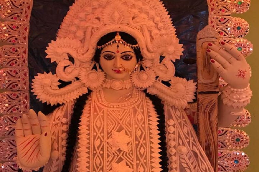স্নান সেরে তবেই আহার গ্রহণ করুন ৷ প্রথমে সরস্বতী বন্দনা করুন এবং মা সরস্বতীকে ভোগ নিবেদন করুন ৷ স্নান সেরে তবেই আহার গ্রহণ করুন ৷ প্রথমে সরস্বতী বন্দনা করুন এবং মা সরস্বতীকে ভোগ নিবেদন করুন ৷