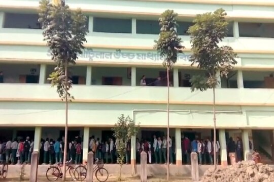 নিজস্ব চিত্র