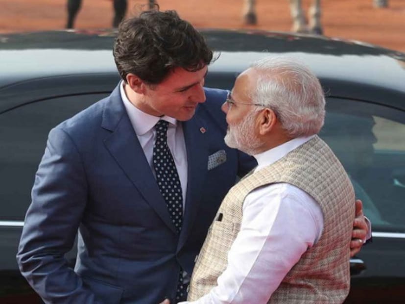 Prime Minister Narendra Modi welcomes his Canadian counterpart Justin Trudeau upon the latter's arrival at the Indian presidential palace during a ceremonial reception, in New Delhi. (Image: AP)