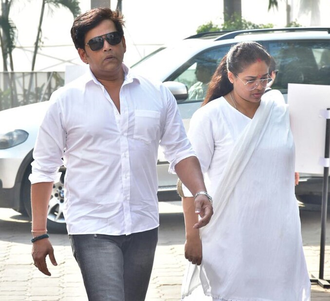শ্রীদেবীকে শেষশ্রদ্ধা জানাতে সেলিব্রেশন ক্লাবে পৌঁছলেন রবি কিশন (Image: Yogen Shah)