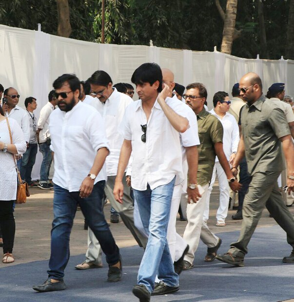 শ্রীদেবীকে শেষশ্রদ্ধা জানাতে সেলিব্রেশন ক্লাবে পৌঁছলেন চিরঞ্জীবি (Image: Yogen Shah) 