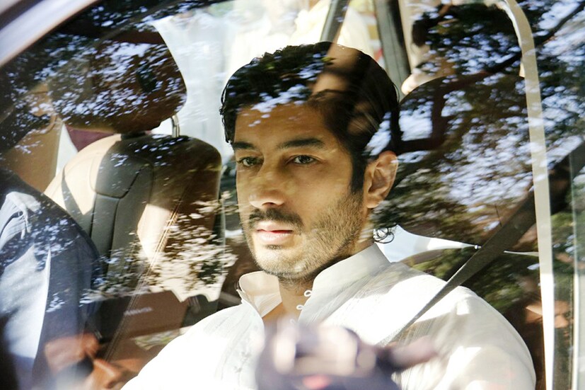 শ্রীদেবীকে শেষশ্রদ্ধা জানাতে সেলিব্রেশন ক্লাবে পৌঁছলেন মোহিত মারওয়া (Image: Yogen Shah)