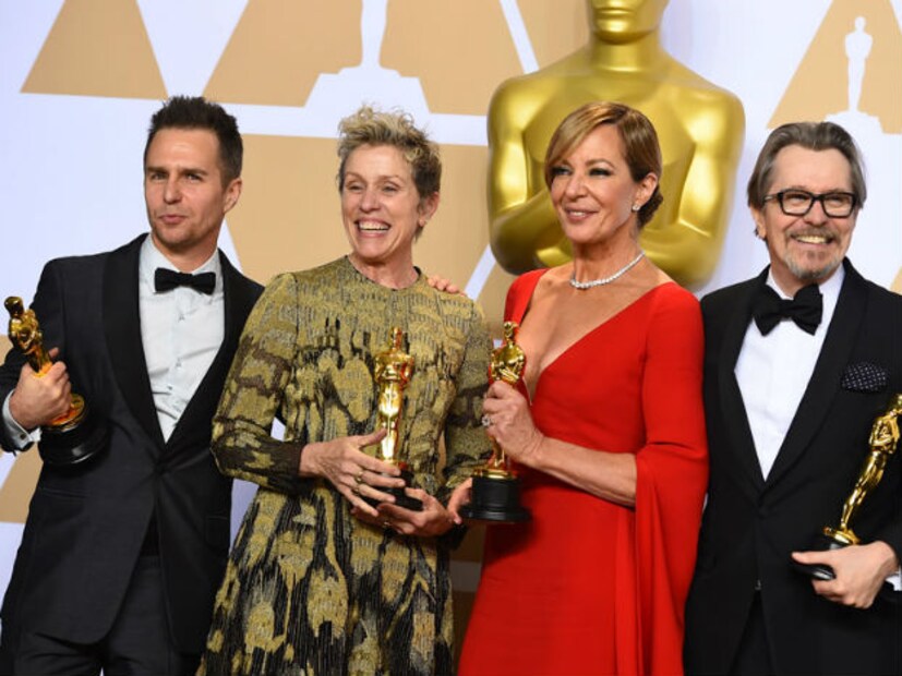  লস এঞ্জেলেসের ডলবি থিয়েটারে অনুষ্ঠিত 90 তম অ্যাকাডেমি অ্যাওয়ার্ডে প্রেস রুমে পুরস্কার হাতে বিজয়ীরা (Image: AP)