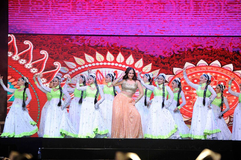 পুনেতে 'দ্য-বাং ট্যুর' ইভেন্টে সোনাক্ষী সিনহা (Photo: Yogen Shah)