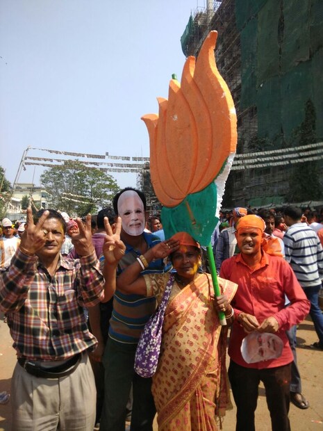 ত্রিপুরায় জয়ের নিশ্চিত হতেই বিজেপি কর্মীদের উল্লাস ৷ (Image: Sougata Mukhopadhyay)