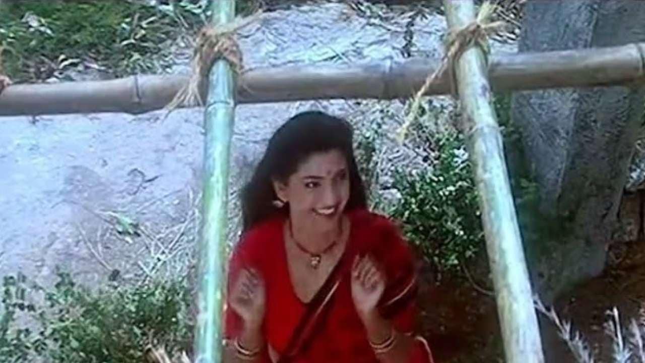 'কেয়ামত সে কেয়ামত তক' -এ সিলেক্টেড হওয়ার আগে, জুহি চাওলার কাছে এসেছিল 'মহাভারত'-এ 'দ্রৌপদী'র চরিত্রের অফার। কিন্তু পরিচলক-প্রযোজক বি আর চোপড়ার পরামর্শে জুহি 'কেয়ামত সে কেয়ামত তক'-ই বেছে নেন। 'কেয়ামত সে কেয়ামত তক' -এ সিলেক্টেড হওয়ার আগে, জুহি চাওলার কাছে এসেছিল 'মহাভারত'-এ 'দ্রৌপদী'র চরিত্রের অফার। কিন্তু পরিচলক-প্রযোজক বি আর চোপড়ার পরামর্শে জুহি 'কেয়ামত সে কেয়ামত তক'-ই বেছে নেন।