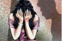 দুই নাবালিকা পড়ুয়া ধর্ষণে অভিযুক্ত স্কুলের শিক্ষক পলাতক দুই নাবালিকা পড়ুয়া ধর্ষণে অভিযুক্ত স্কুলের শিক্ষক পলাতক