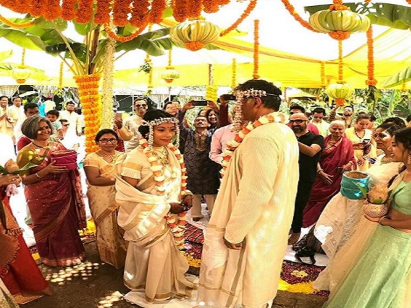 রবিবার সকালে ধূমধাম করে বিয়ে হয়ে গেল দুই লভবার্ডসের ৷