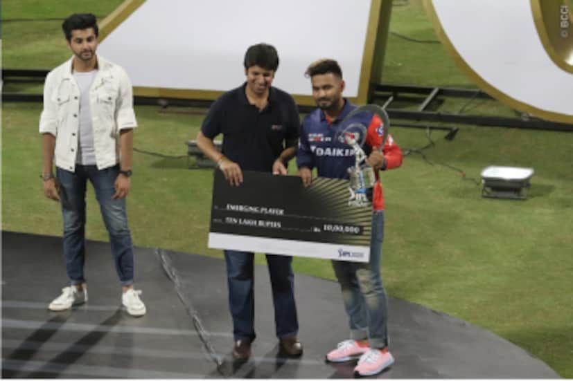 এই আইপিএল মরশুমের ‘এমার্জিং প্লেয়ার’ ও স্টাইলিশ প্লেয়ার দুটি পুরস্কারই পেয়েছেন দিল্লি ডেয়ারডেভিলসের তরুণ ঋষভ পন্থ ৷ Photo Courtesy –IPL/BCCI