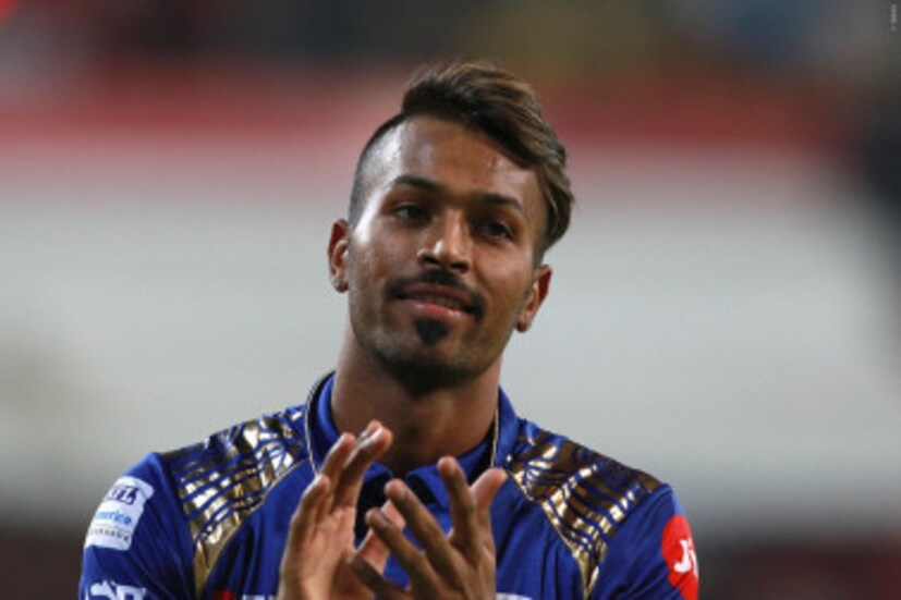 পান্ডিয়াদের এক ভাই হার্দিক পান্ডিয়া এদিন ব্যাট-বল হাতে সাধারণ পারফর্ম করেন ৷ কিংসের একটি উইকেট পান তিনি ৷ ব্যাট হাতেও করেন ১৩ বলে ২৩ রান ৷