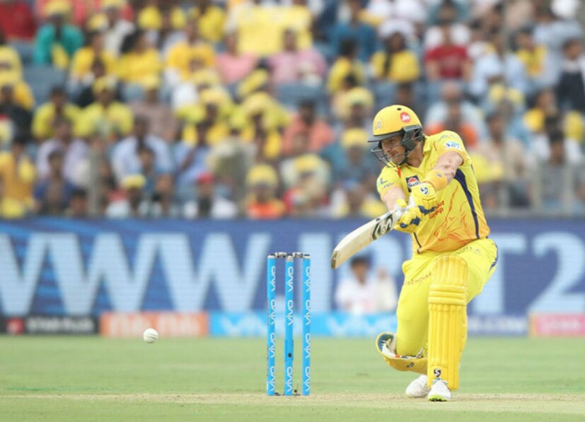 শ্যেন ওয়াটসন ও অম্বাতি রায়ডুর ব্যাট সানরাইজার্স বোলারদের ছিন্নভিন্ন করছিল ৷ ওয়াটসন ৩৫ বলে ৫৭ রান করে আউট হন ৷  (Photo: Luke Walker /SPORTZPICS for BCCI)