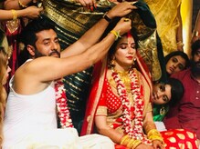 সাতপাকে বাঁধা পড়লেন রাজ-শুভশ্রী, সিঁদুরদানের পর শুভশ্রীকে কেমন লাগছে ? দেখে নিন সাতপাকে বাঁধা পড়লেন রাজ-শুভশ্রী, সিঁদুরদানের পর শুভশ্রীকে কেমন লাগছে ? দেখে নিন