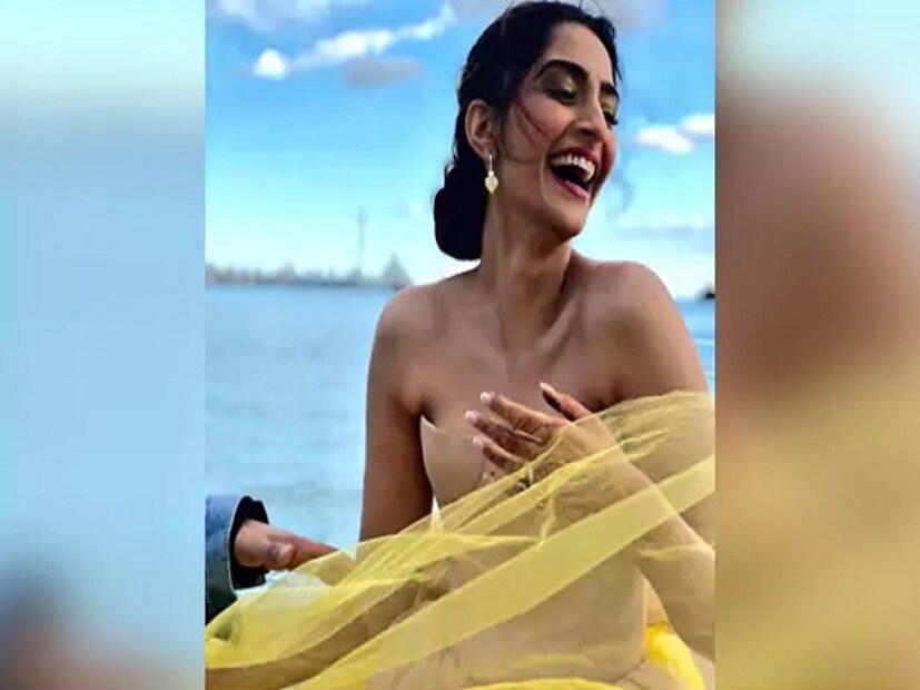 • প্রতিবারের মতো এবারও ৷ ‘কান’-এর রেড কার্পেটে এবারও মন ছুঁয়ে গেলেন সোনম ৷ বুঝিয়ে দিলেন নামের পাশে ‘ফ্যাশনিস্তা’ ট্যাগটা এমনি এমনি বসেনি ৷ তিনিই তাঁর যথোপযুক্ত দাবিদার ৷ ছবি: ইনস্টাগ্রাম ৷
