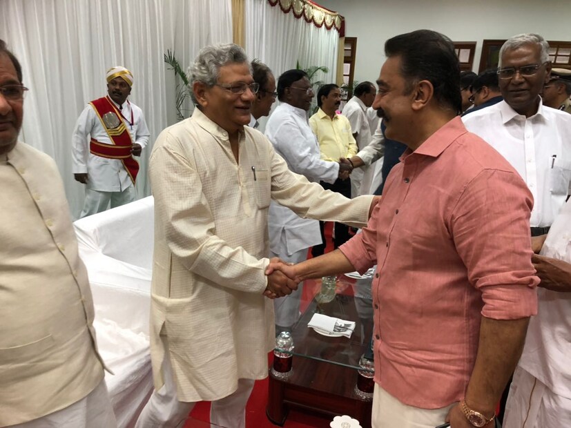 সিপিএমের সাধারণ সম্পাদক সীতারাম ইয়েচুরির সঙ্গে কমল হাসান (Photo: News18)