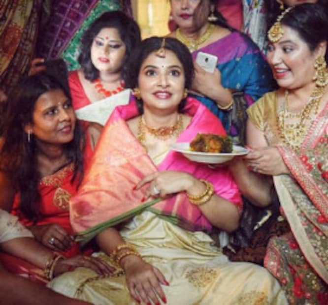 বাড়ির ছোট মেয়ের বিয়ে উপলক্ষে পুরো গাঙ্গলি পরিবারই এখন উঠেছে দঃ২৪ পরগণার বাওয়ালি রাজবাড়িতে । Image Courtesy: Instagram