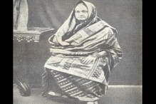 জন্মদিনের শ্রদ্ধার্ঘ্য, যাদুঘরে কবির মায়ের বেনারসি শাড়ি রাখা হল দর্শকদের সামনে জন্মদিনের শ্রদ্ধার্ঘ্য, যাদুঘরে কবির মায়ের বেনারসি শাড়ি রাখা হল দর্শকদের সামনে