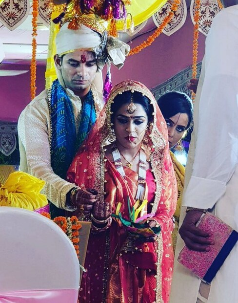 তেজপ্রতাপ আর ঐশ্বর্যের বিয়ের নানা মুহূর্তের ছবিতে ইতিমধ্যেই ভাইরাল সোশ্যাল মিডিয়াতে। (Photo; Instagram)