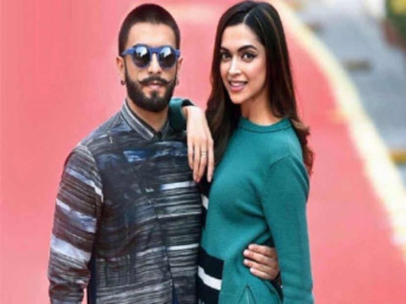 যাবতীয় চর্চায় বলিউডের আরও এক হাই প্রোফাইল বিয়ে ৷ হ্যাঁ দীপিকা-রণবীরের বিয়ে নিয়েই চলছে যাবতীয় জল্পনা ৷ শোনা যাচ্ছে এ বছরের ১০ ভেম্বর দুই পরিবারের পক্ষ থেকে তাঁদের চার হাত এক করে দেবেন ৷ শোনা যাচ্ছে বিরাট-অনুষ্কার মতই বিদেশে বসতে পারে তাঁদের বিয়ের জমকালো আসর ৷ ছবি সংগৃহীত ৷ 