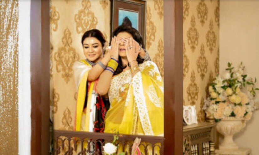 ফ্যাশন ডিজাইনার বিপ্লব সাহা আরও জানিয়েছেন, এবারের ইদে মেয়েদের পোশাকের ট্রেন্ডে নানা রঙ, ডিজাইন এ মেটেরিয়াল বৈচিত্র্যে তৈরি হয়েছে নতুন সব পোশাক। ছবি সৌজন্য: বিপ্লব সাহা ৷