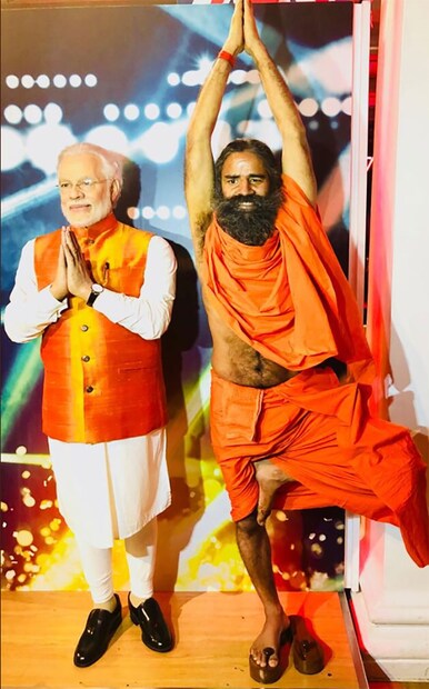 একটি সাক্ষাত্‍কারে রামদেব বলেন, কয়েক মাস ধরে মোমের মূর্তি তৈরি নিয়ে তাঁর সঙ্গে আলোচনা করছিল মাদাম তুসো মিউজিয়ামের কর্তৃপক্ষ। অনেক ভাবনাচিন্তা ও আলোচনার পরেই তিনি এই প্রস্তাবে রাজি হয়েছেন। (Photo: Swami Ramdev/Twitter)