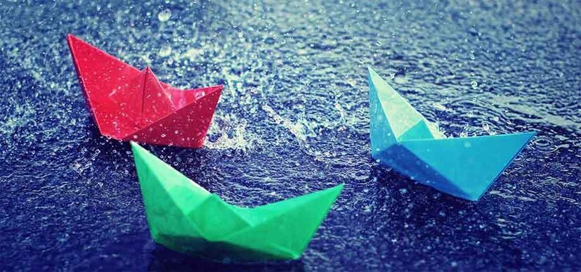  রোদ থেকে দুম করে এসির মধ্যে ঢুকবেন না ৷ গলা ব্যথা হলে উষ্ণ জল পান করুন ৷ না হলে বার বার চা খান ৷ ফ্যান অল্প স্পিডে চালিয়ে, গায়ে হালকা চাদর দিন ৷