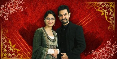 নিজেরই সহ পরিচালকের প্রেমে হাবুডুবু খেয়েছেন আমির খান ৷ ২০০৫ সালের ২৮ ডিসেম্বর কিরণ রাওকে বিয়ে করেন বলিউডের মিস্টার পারফেকশনিস্ট ৷ পুত্র সন্তানকে নিয়ে তাঁর প্রেমের সংসার বেশ মাকোমাকো ৷ নিজেরই সহ পরিচালকের প্রেমে হাবুডুবু খেয়েছেন আমির খান ৷ ২০০৫ সালের ২৮ ডিসেম্বর কিরণ রাওকে বিয়ে করেন বলিউডের মিস্টার পারফেকশনিস্ট ৷ পুত্র সন্তানকে নিয়ে তাঁর প্রেমের সংসার বেশ মাকোমাকো ৷