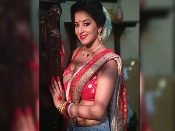 দুপুরে ঠাকুরপোদের মনের দুয়ারে ঝড় তুলে নয়া অবতারে ঝুমা বউদি
