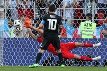 ‘VAR’-র সৌজন্যে পেনাল্টির ছড়াছড়ি, তবে একা মেসিকে দুষবেন না ‘VAR’-র সৌজন্যে পেনাল্টির ছড়াছড়ি, তবে একা মেসিকে দুষবেন না